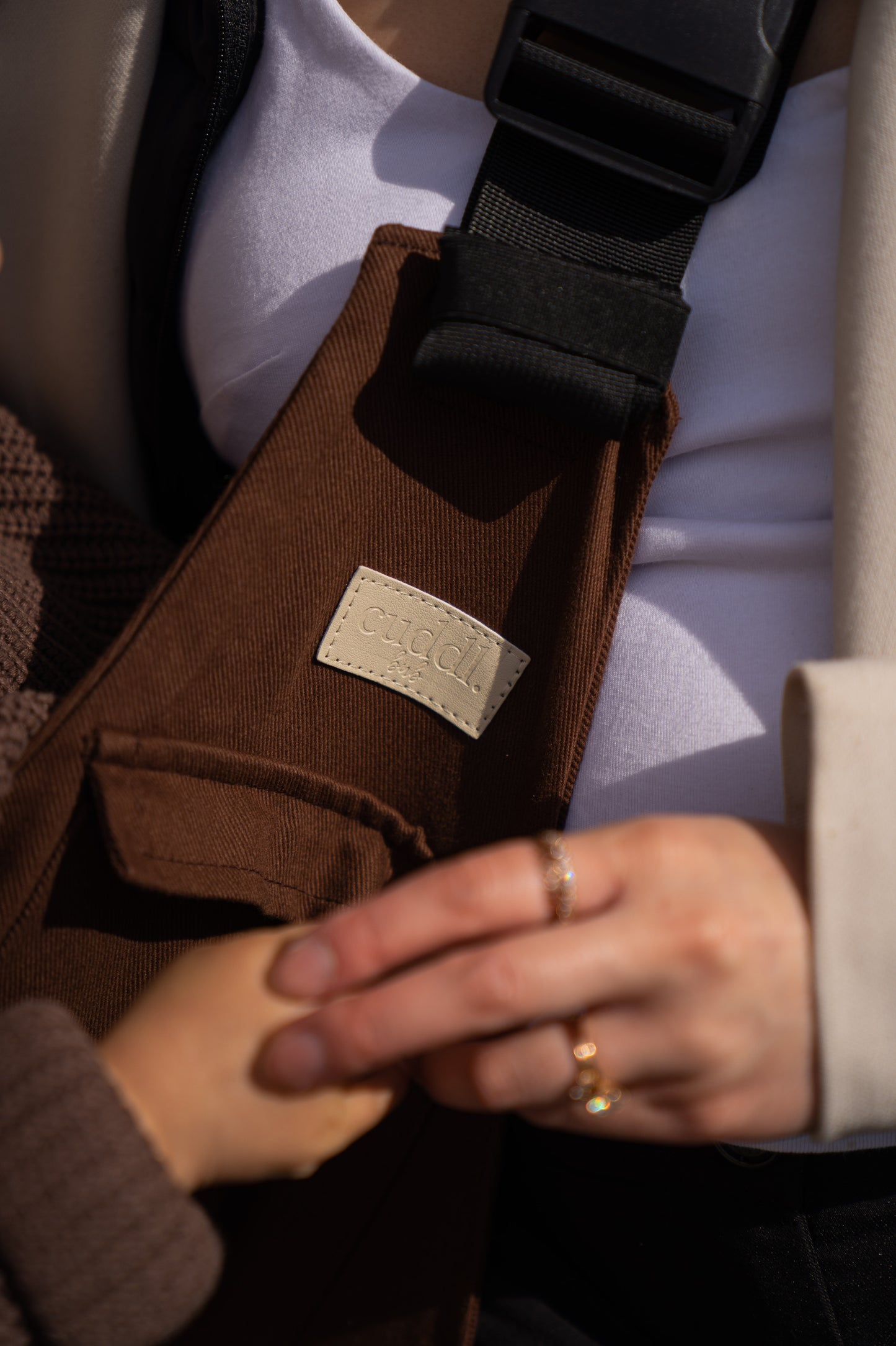 Close up view of the Cuddl.bub's Toddler Carrier/Toddler sling
